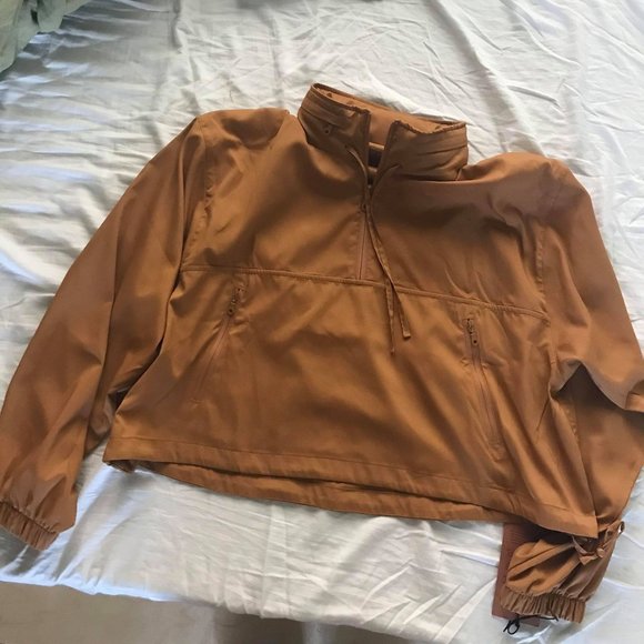 SOLD Girlfriend Collective Twig Windbreaker - Picture 3 of 7